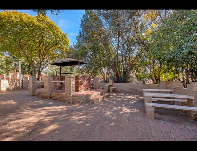 1 BEDROOM APARTMENT FOR SALE IN ALBERTVILLE